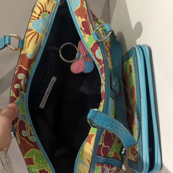 Tommy Hilfiger purse and wallet - Picture 5 of 5